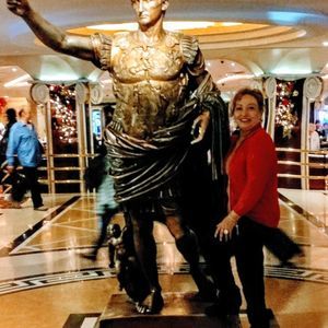 Meet your Posher, Leticia